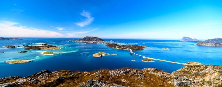 Tromsø: Fjords and Sommarøy Islands Tour with Salmon Picnic - The little cabins and local communities