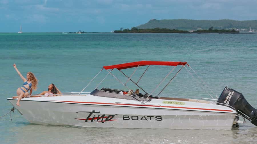 Trou d'Eau Douce: 5 Island Adventure with BBQ & Snorkeling - Ile aux Cerfs: a famous first taste