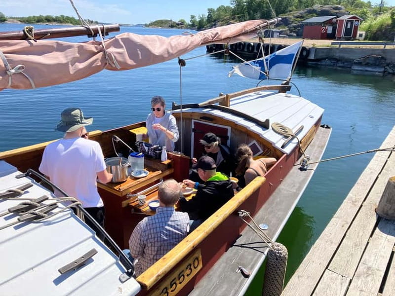 Turku Archipelago: 3-hour Sailing Trip Around Källdö Islands - Leaving Nauvo and finding the marina