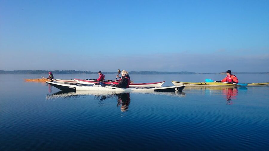 Turku Archipelago: Sea Kayaking Day Tour - Learning the basics before heading out