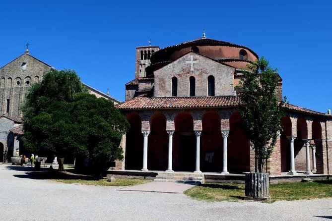 Venice Islands Cruise: Murano Glass, Rainbow Burano & Torcello - Burano, where the houses steal the show