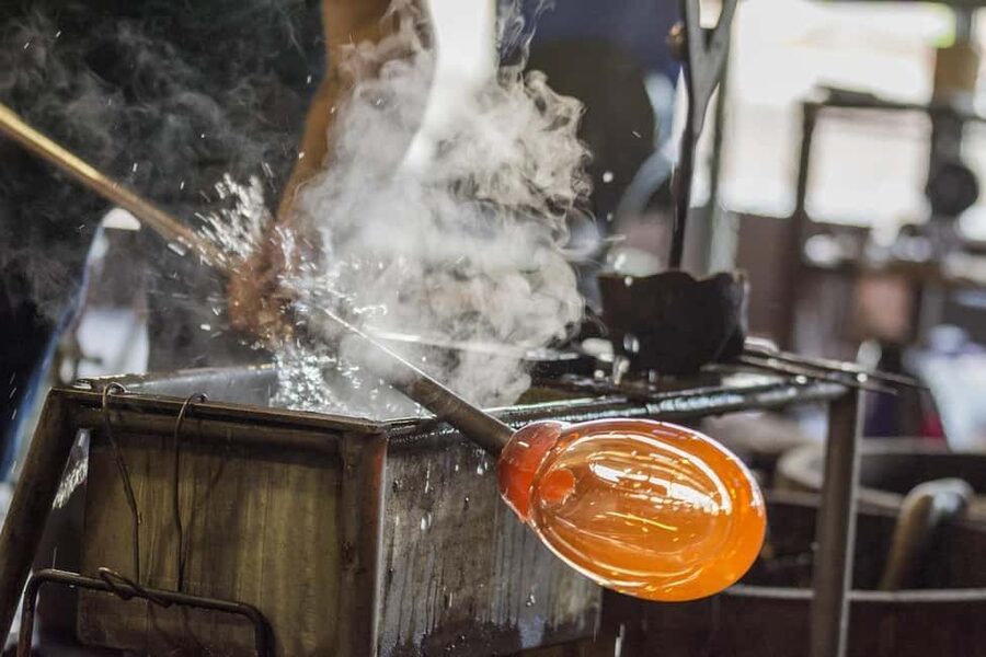 Venice: Islands Tour by Bragozzo – Murano, Burano & Torcello - Murano: glass, workshops, and a short introduction