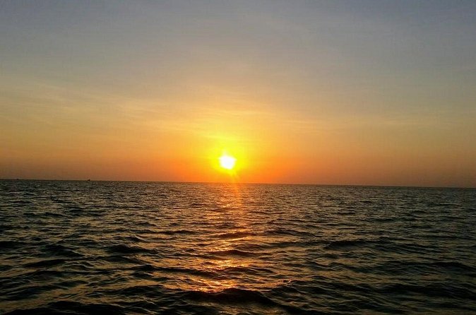 [Water Bus] 4 Islands: May Rut - Mong Tay - Gam Ghi - Pineapple - The boat setup keeps the day comfortable