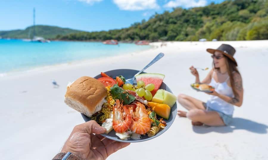 Whitsunday: Whitsunday Islands Tour with Snorkeling & Lunch - Whitehaven Beach and a generous picnic