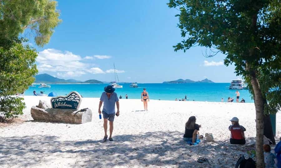 Whitsunday: Whitsunday Islands Tour with Snorkeling & Lunch - Hill Inlet Lookout and the shifting sands