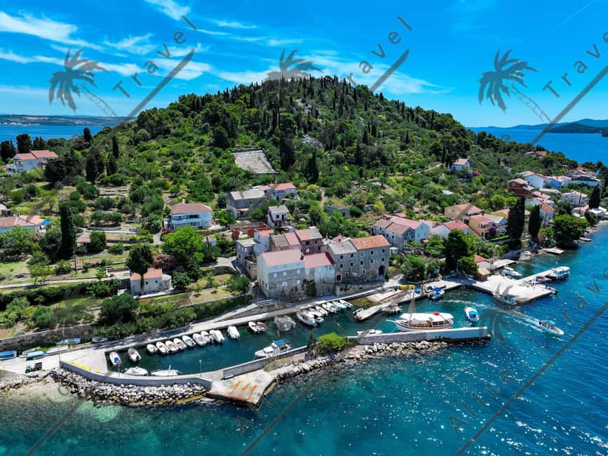 Zadar: 3 Island Speedboat Tour with Wine and Snorkeling - Drinks, snorkeling, and the small-group atmosphere