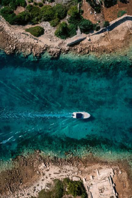 Zadar: 3 islands-3 stops, swimming and snorkeling drink incl - Osljak: a calm first swim stop