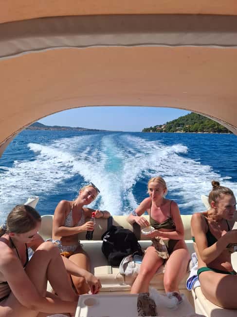 Zadar: 3 Islands Half-Day Boat Tour with Snorkeling & Fruit - Snorkeling equipment and what you may see