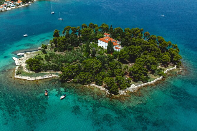Zadar: 3 Islands Luxury Boat Tour with Aperol Spritz & Snorkeling - Leaving Zadar through Foša