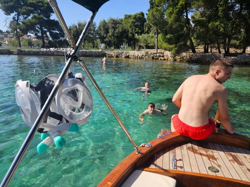 Zadar: 3 Islands Snorkeling Cruise with Prosecco - Ugljan and Školjić: the quieter part of the outing