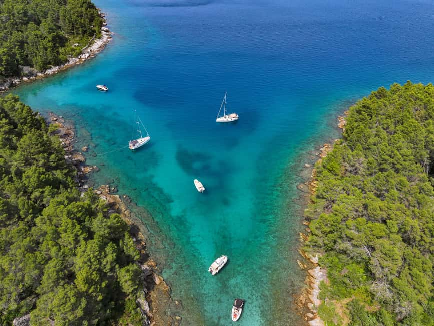 Zadar 4-Islands Escape Saharun & Hidden Shipwreck - A quick look at Veli Rat Lighthouse