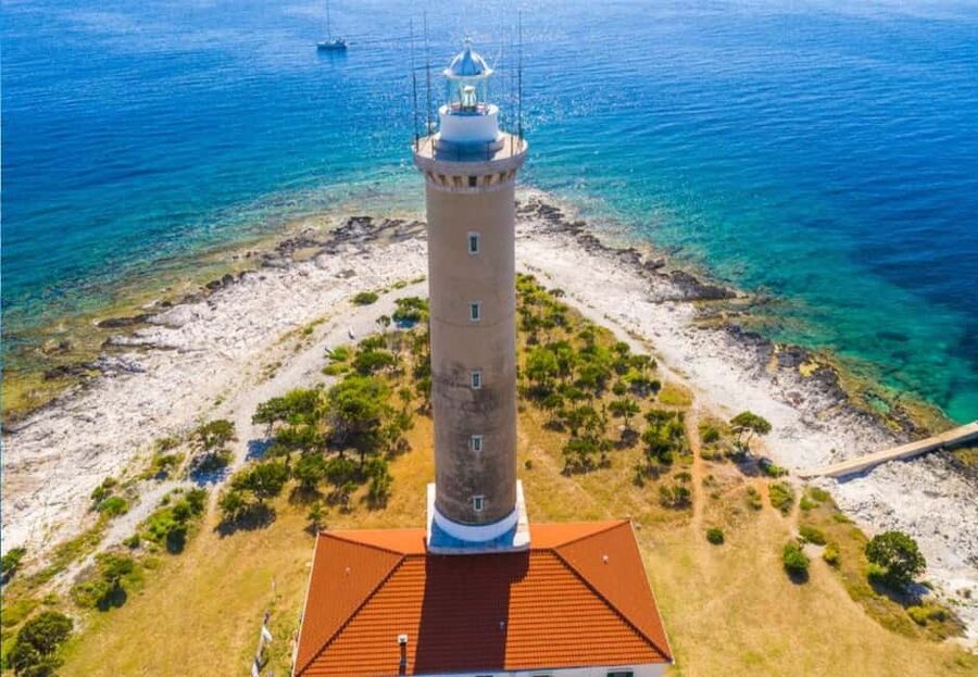 Zadar 4-Islands Escape Saharun & Hidden Shipwreck - Pješčana Uvala on Molat