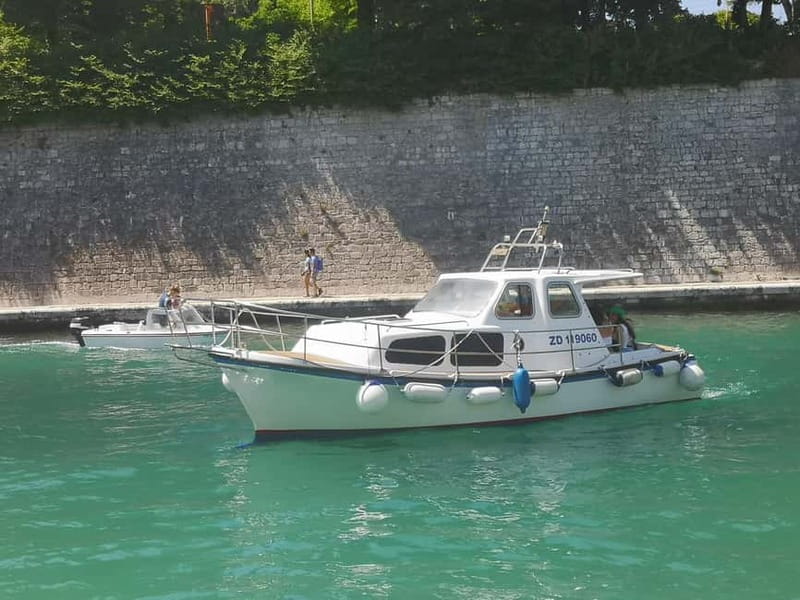 Zadar: Island-Hopping Blue Lagoon Boat Tour with Drink - The skippers are a major part of the value