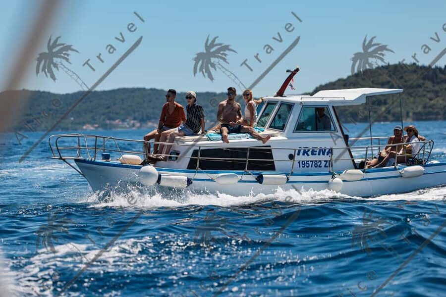 Zadar: Island Hopping Half-day Boat Tour with Snorkeling - Who should book this tour