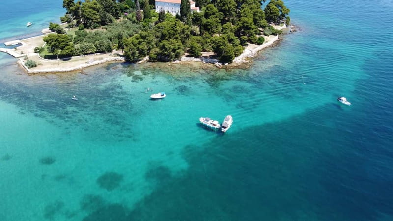 Zadar: Private Island Hopping & Wine Tasting with Canapés - Key points at a glance